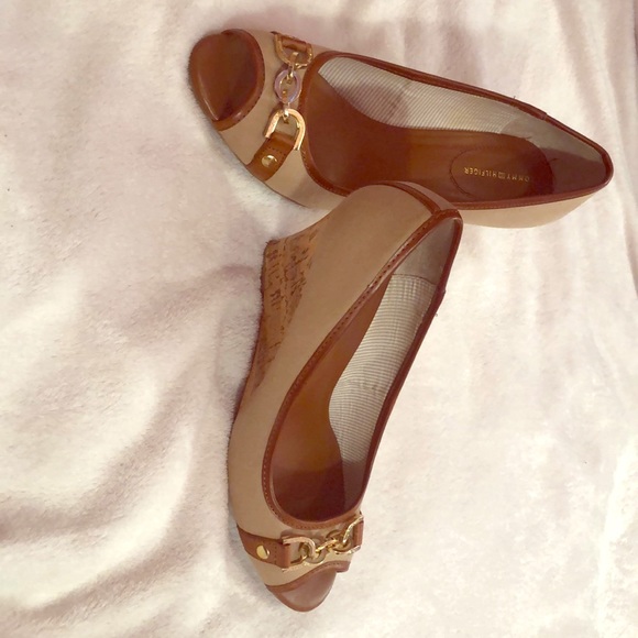 Tommy Hilfiger Shoes - Women’s size 8.5 wedges.